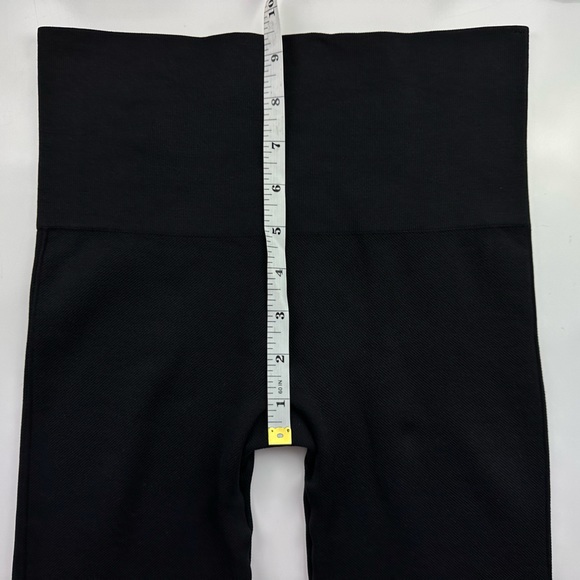 Spanx Look At Me Now Seamless Legging Womens Size XS Black Stretch Shaping - Picture 5 of 6